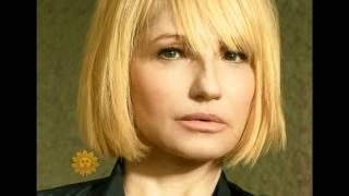 Preview  Ellen Barkin critiques her looks