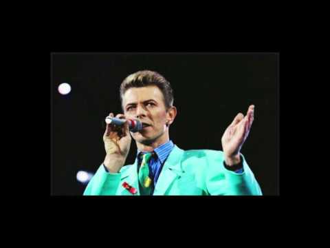 David Bowie Impersonates.....