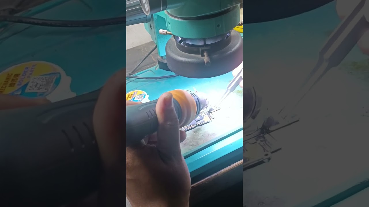 Iphone 13 pro Charging ic