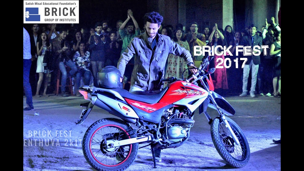 College main students ne first time esa kuch dekha | Bike Stunt Show | Brick College Pune