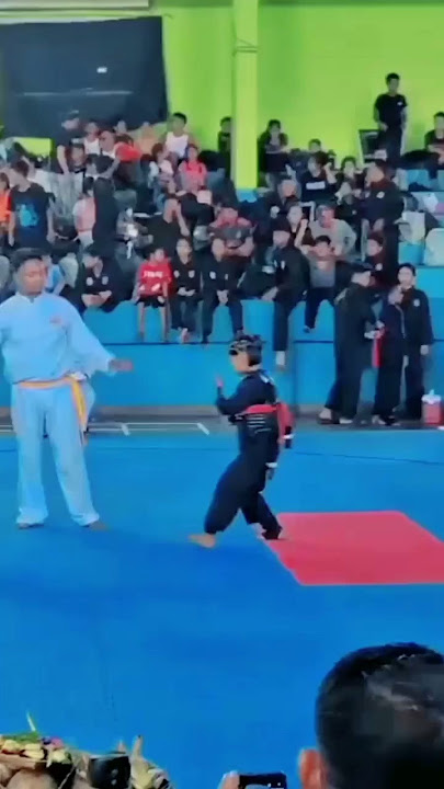 tendangan B kenak kemaluan#adek ini#pencaksilat #shorts