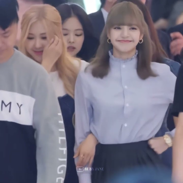 Just bsf things 💀 #blackpink#blink#jennie#lisa#friendship#edit#fypviral