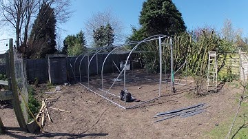 Polytunnel construction - part 2