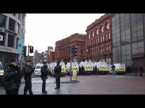 Belfast protesters vs  parade marchers 2/1/14