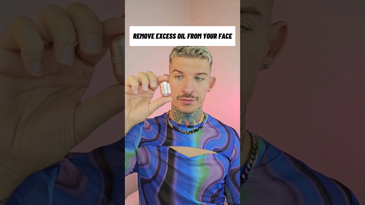 REMOVE EXCESS OIL FROM YOUR FACE WITH THIS AND SAY GOOD BYE TO BLOTTING PAPERS 