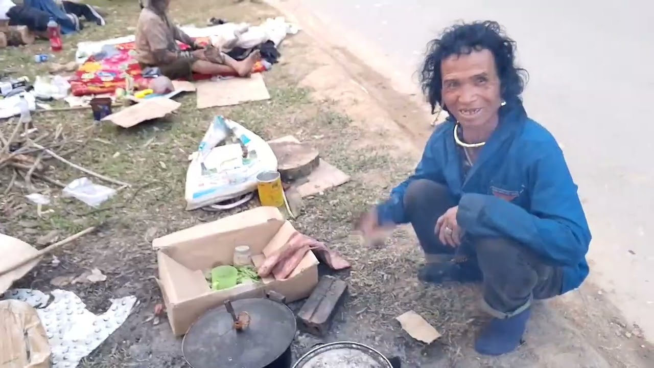 Cảnh khổ hai vợ chồng ông inh mọi người cùng sem đi ạ 