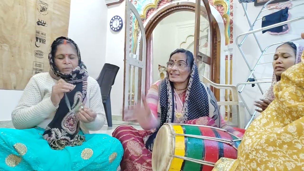 यूट्यूब पर न्यू भजन 👌देखो करके विवेक,🥰 तीन तीन माता 🌹 और पिता है एक 👌पूरा जरूर सुने 🙏🏻 साधना तिवारी