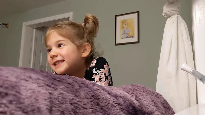Violet sings Outbound Plane