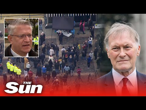 Constituents attend vigil to MP Sir David Amess as MP Andrew Rosindell says pays respects.