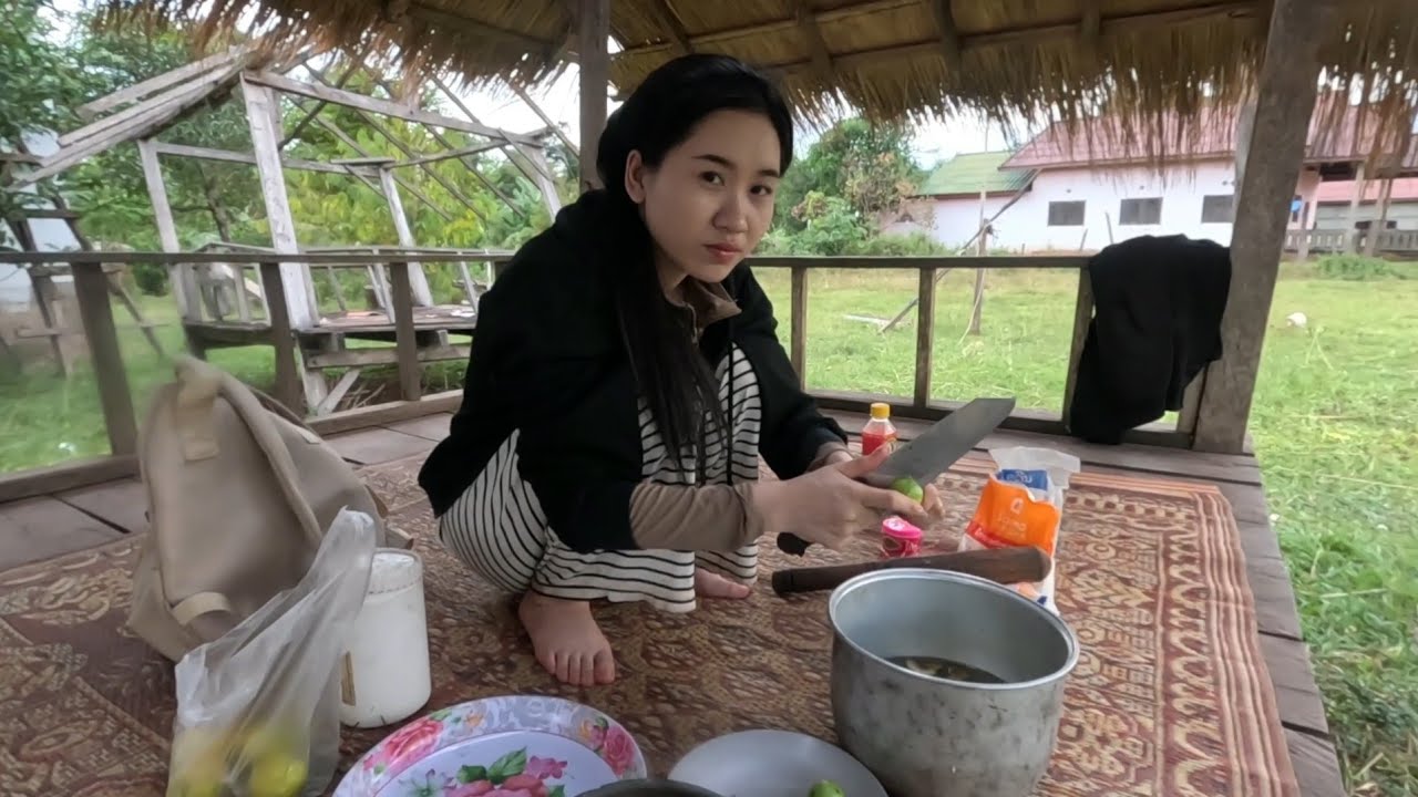 #น้องติน่า สาวลาวถึงจะข้ามน้ำข้ามภูเขาลำบากแค่ไหนสาวลาวก็ทำเพื่อบ่าวไทยเพื่อที่จะให้มีความสุขที่สุด