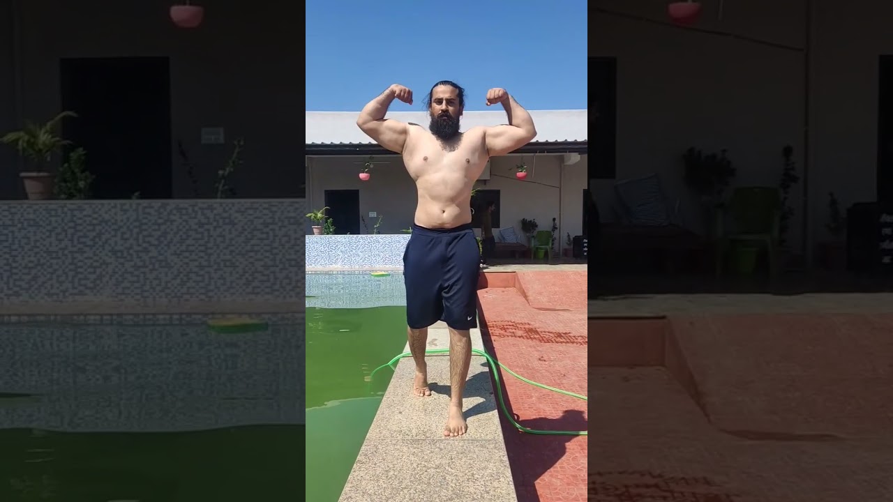 classic beard biceps 😍😍 