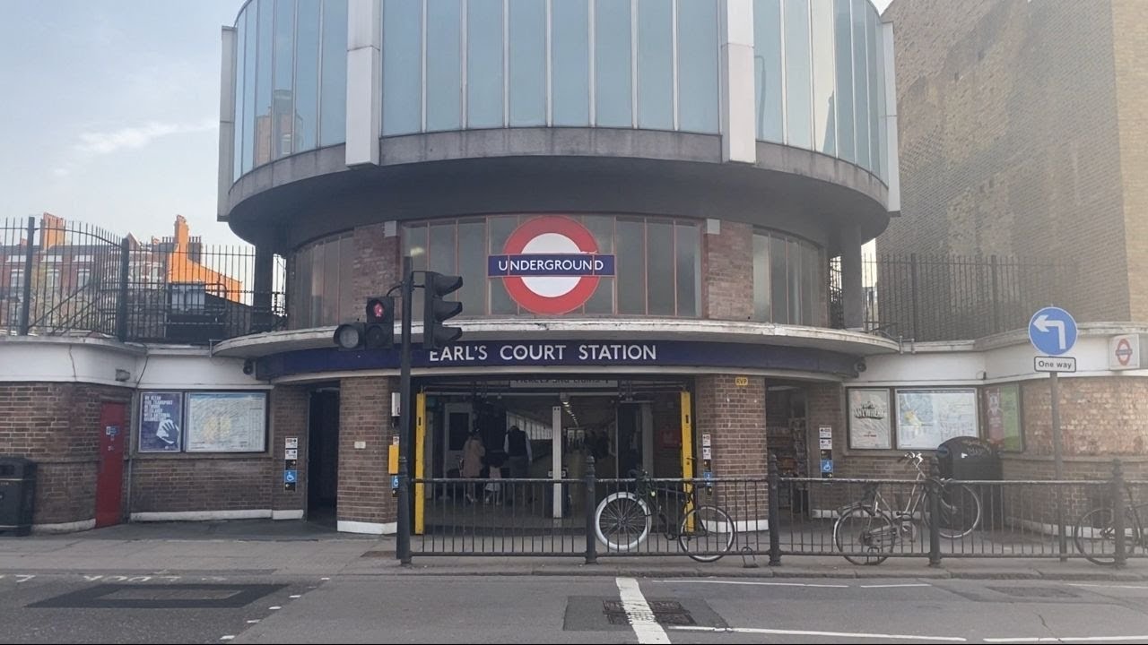London Walks: Earl’s Court Station To High Street Kensington Station