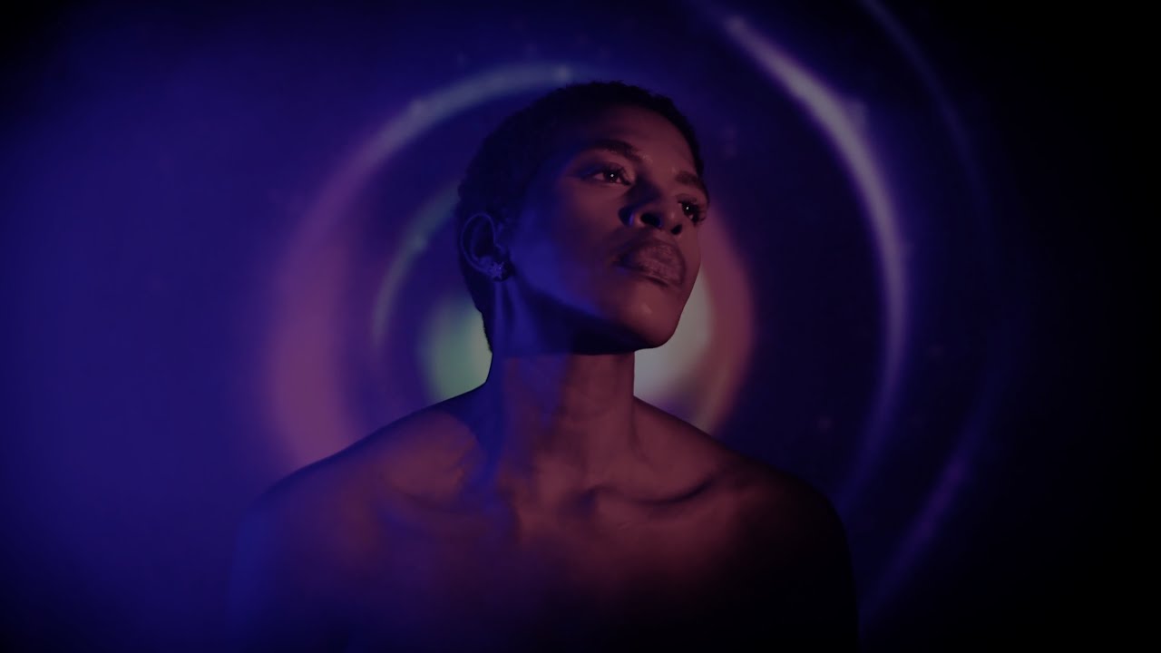 Vaanya Diva - Addicted (Official Video)