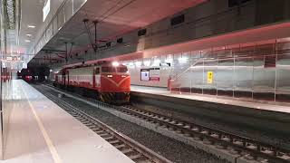 2018.11.15 20:51 貨物列車7215次通過三塊厝車站