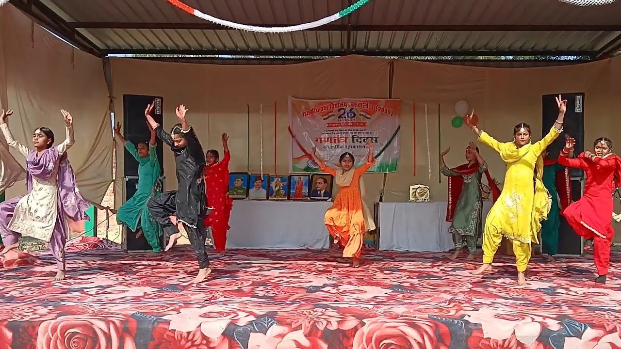 बरुवाली -1st गांव में 26 जनवरी गणतंत्र दिवस मनाया गया धूमधाम से 2026 तीन रंग नहीं लेबने सॉन्गपर डांस