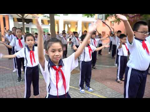 Video Vũng Tàu | Tiểu học Bùi Thị Xuân | Cùng em vận động... - YouTube