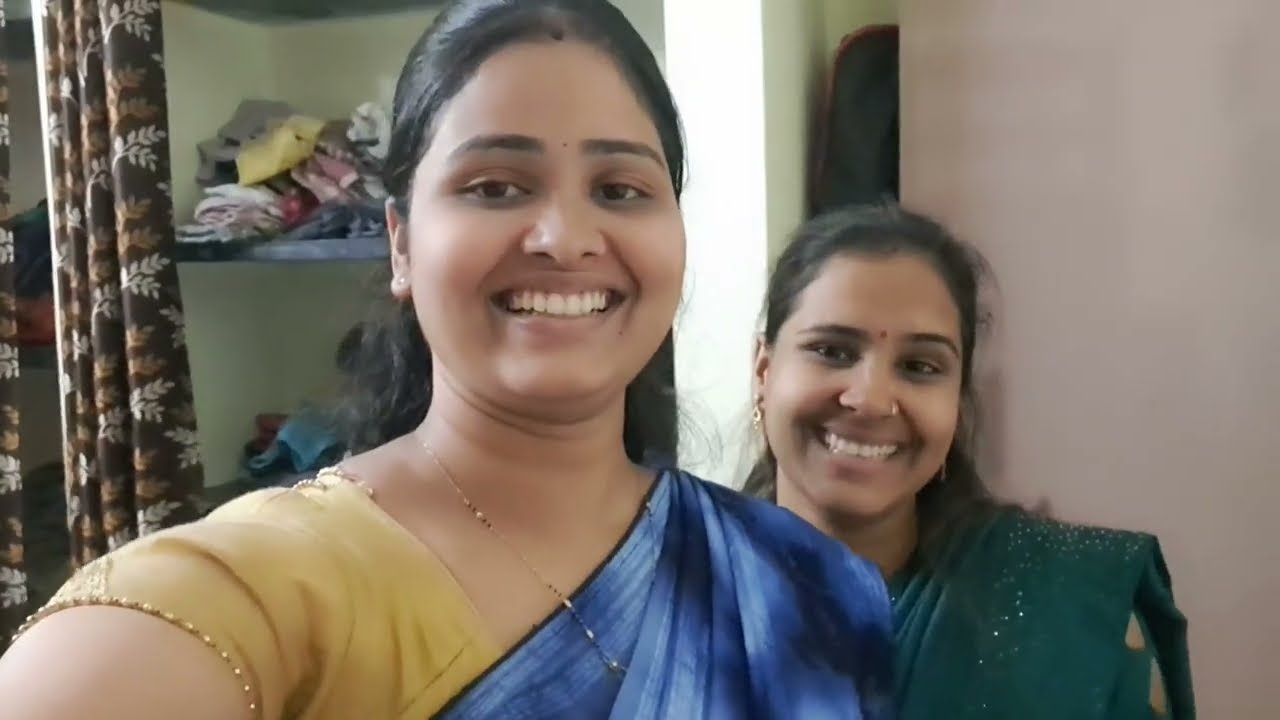 भाऊजीन सोबत आम्ही सगळे गेलो मॉलला 