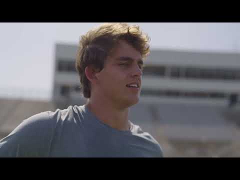Vuori YouTube ad: ArchManning_ArchLounge_FA25_na_16_16x9_IC