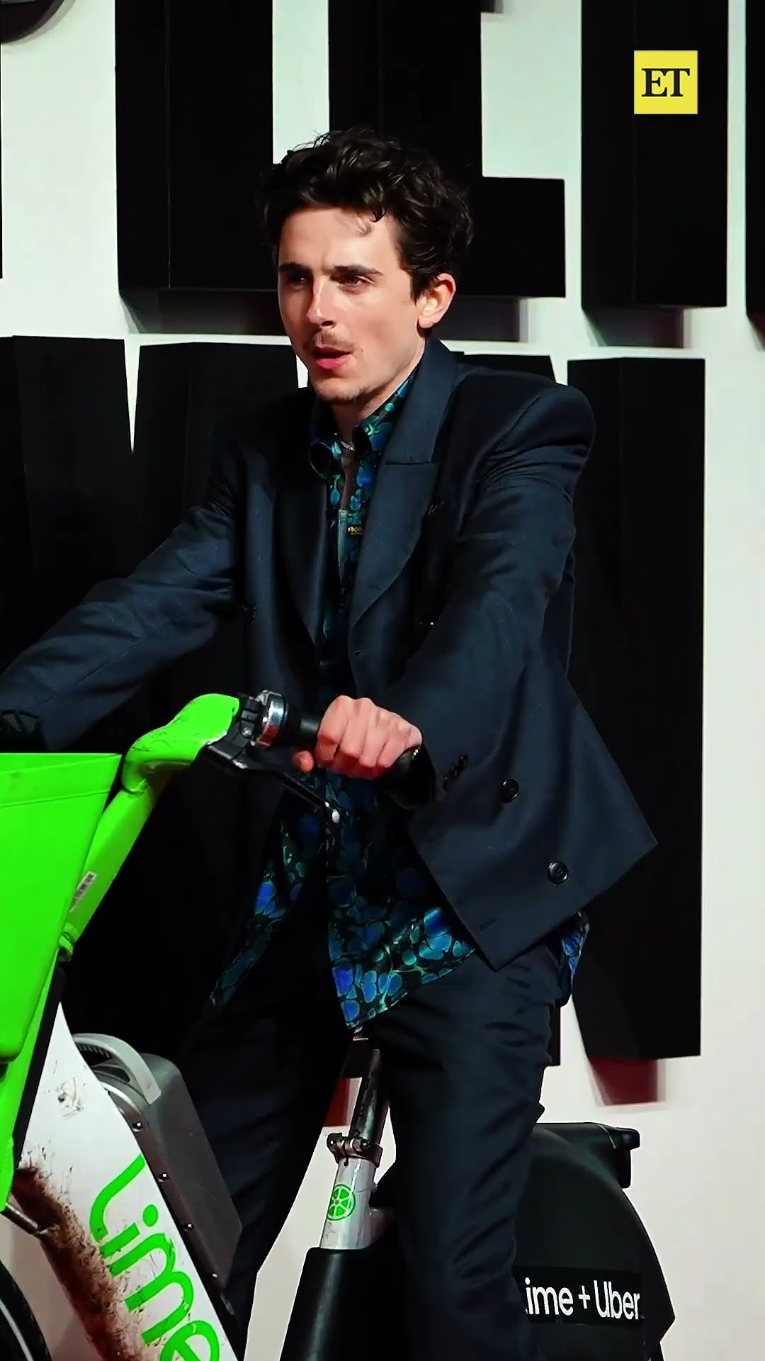 Timothée Chalamet Arrives at 'A Complete Unknown' Premiere on Bicycle #timotheechalamet #shorts