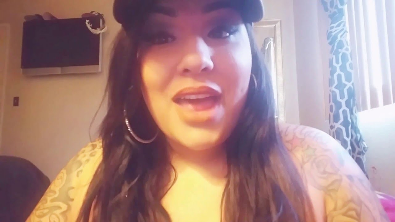 /MY FIRST ASMR chocolate bar mukbang