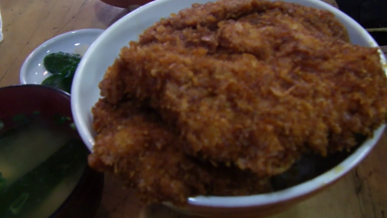 わらじ カツ 丼 安田 屋