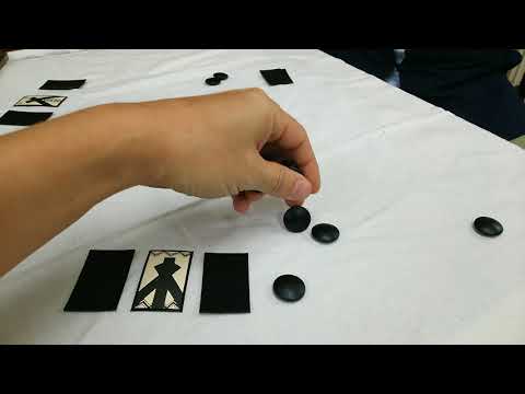 「株札かちかち(ブタからの引き)」Japanese traditional card ...