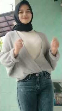 Tik Tok hijab cantik goyang bar bar#1