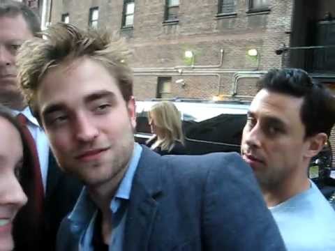 Robert Pattison with Fans outside Letterman 2011