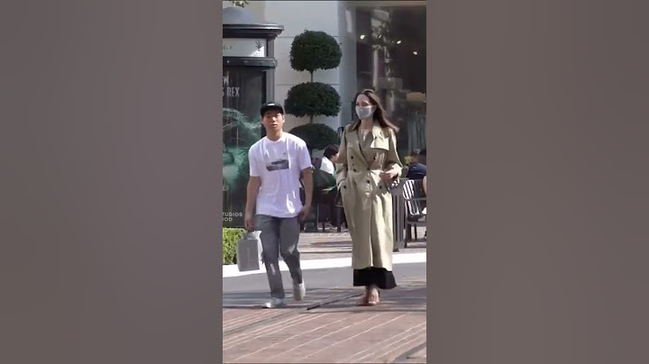 눈을 떳는데 엄마가 안젤리나 졸리다.?.?…. 와