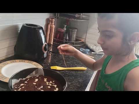 Video: Moerkoek Met Sjokoladeroom