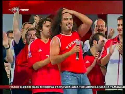 Bir Oluruz Yolunda   Tarkan 2002 Dunya Kupası Kutlamaları)