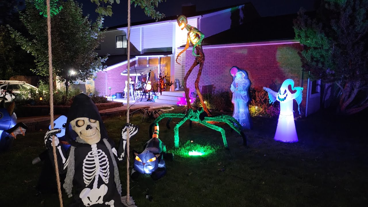 Setting up Our New 2022 Halloween Yard Display! YouTube