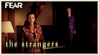 The Strangers Attempt To Break In | The Strangers (2008) | Fear