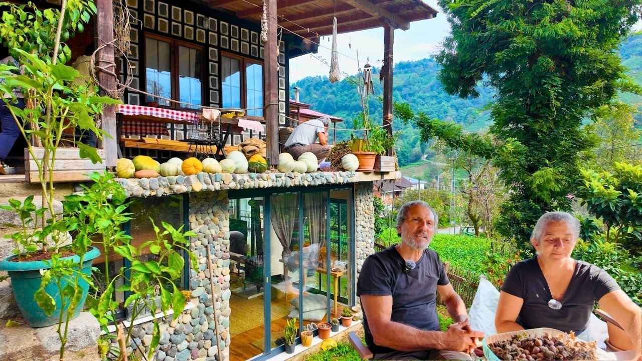 2 Defa Göç Olur mu ? | KÖY EVİ Yaptılar: Hem Üretip Hem Geziyorlar !