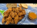 Asinhas Fritas com Molho de Alho....Fried Wings with Garlic Sauce