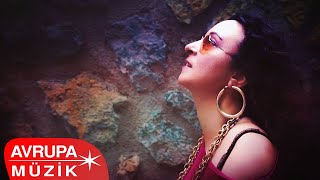 Özlem Dilaver - Kısmen Mecburen Official Audio