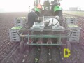 Compact bruno transplanter for soil blocks  bandplantmachine voor perskluitjes  duijndam machines