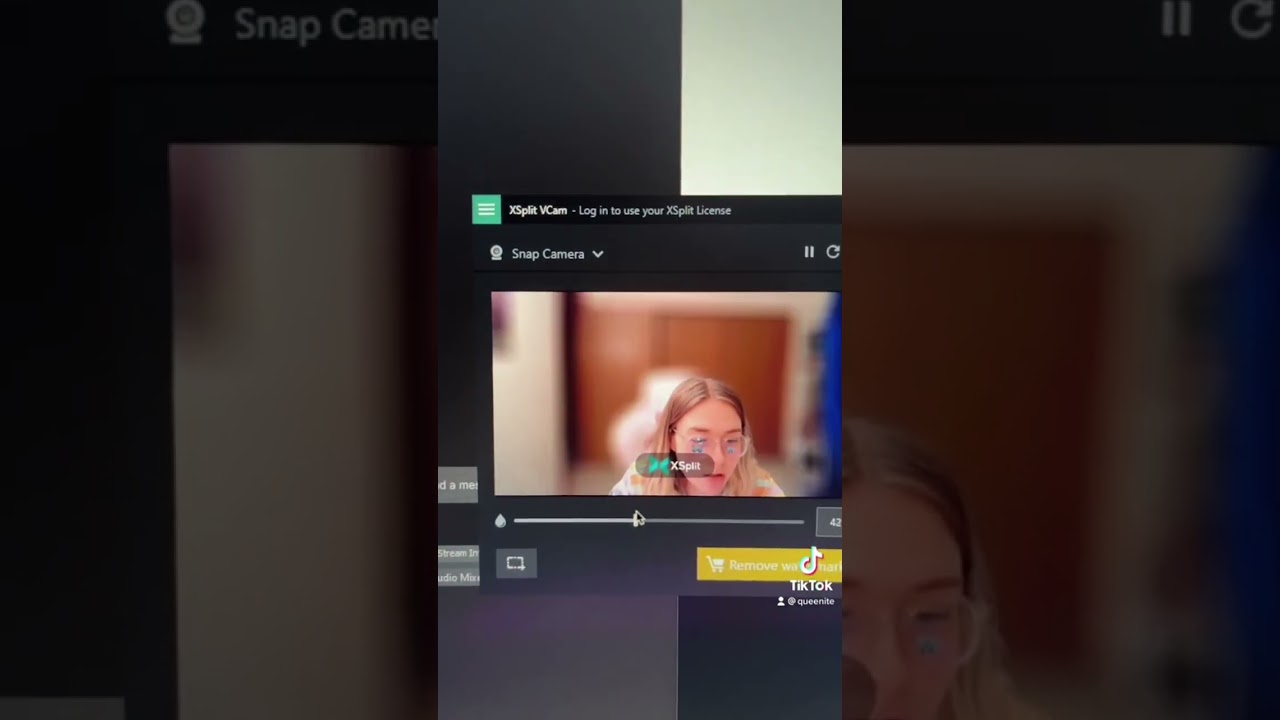 Master the art of XSplit for that perfect blurry cam background! 