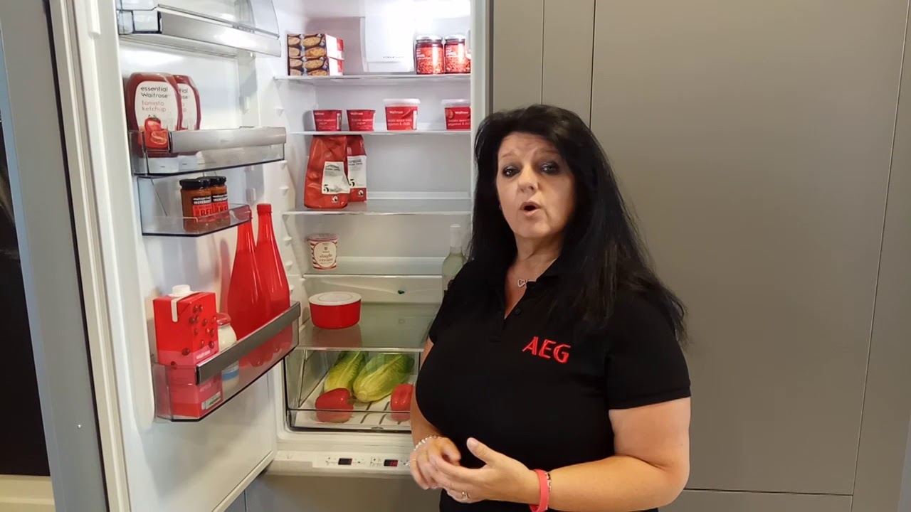 How to Keep Your Fridge Clean with Cleaner Spray from AEG 