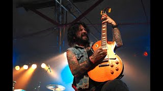 Tracii Guns talks L.A. Guns, Sunbomb, Poison, Quiet Riot and more. MTTV