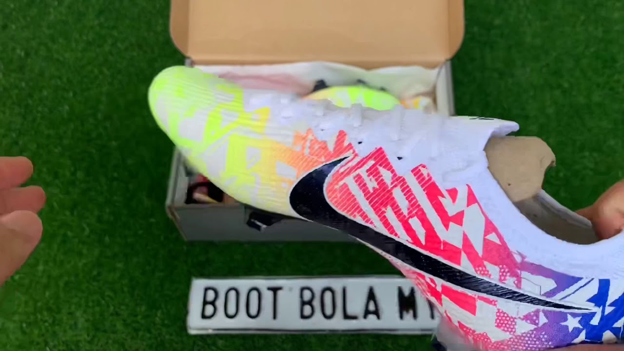 SoccerReviewForYou on X: Nike Mercurial Vapor 13 Elite NJR Jogo Prismatico  Review   / X