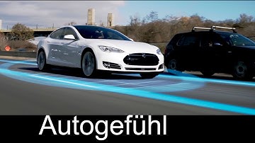 Tesla Model S Autopilot reality animation mix with activating & lane change  - Autogefühl