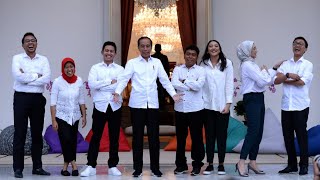 Gaya Staf Khusus Milenial Presiden Jokowi Bicara