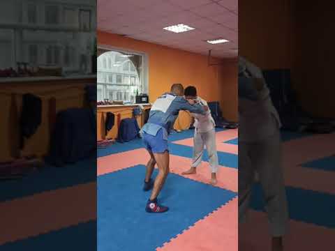 Бросок через голову