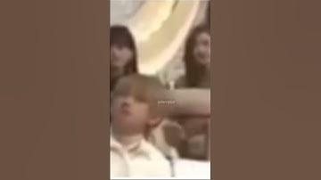 Jisoo and V