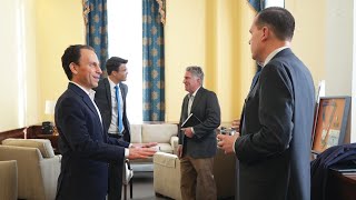 Celebrity Louisville mayor, attorney general-elect collaborating to reduce crime in the city Profile