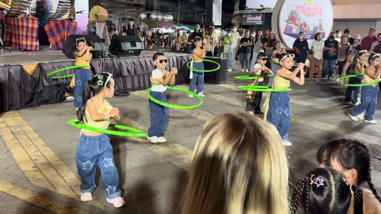 ถนนคนเดิน 07/03/69(2)