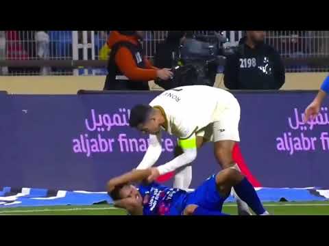 Ronaldo picks up Al Fateh player as Al Nassr losing 2-1