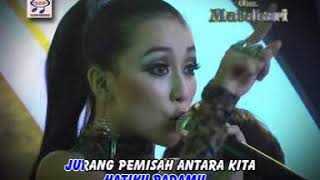 Elsa Safira - Jurang Pemisah [Official Music Video]