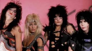 Video thumbnail of "Mötley Crüe all in the name of RockNroll"